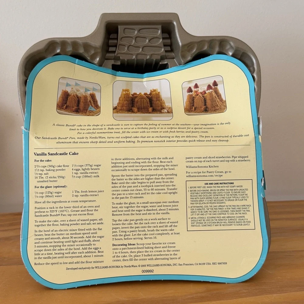 Williams Sonoma Nordic Train and Sandcastle Cake Pans